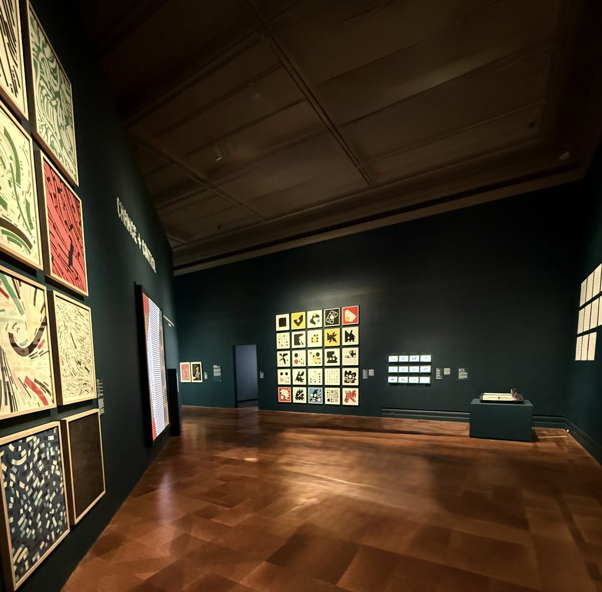 JustinGilanyi's tweet image. My thoughts on exhibition @ToledoMuseum
INFINITE IMAGES wasn’t just a show- it was a blueprint.
It proved that digital art can be installed with depth, care, and curation.
No tech overload.
No screen fatigue.
Just clarity, concept, and presence.