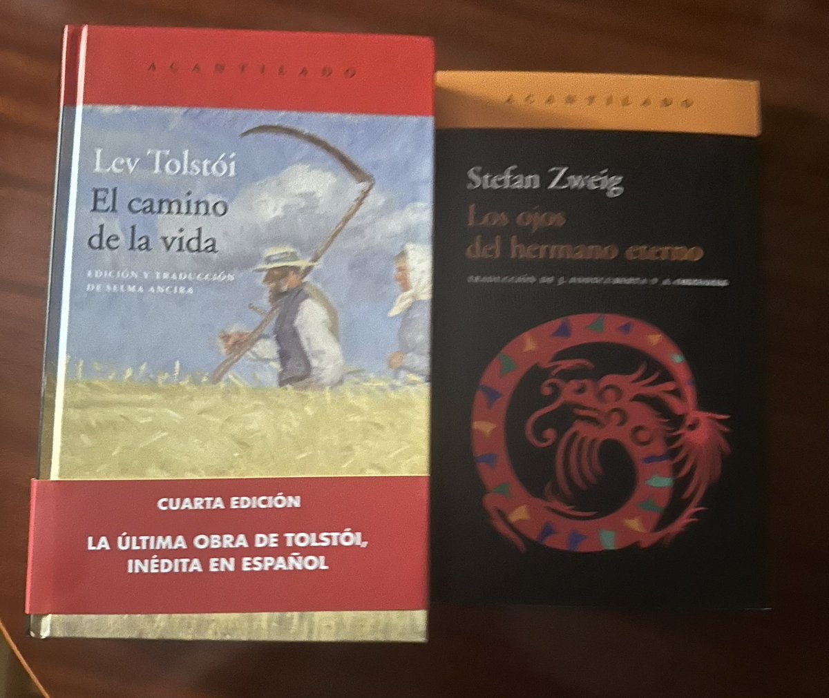 julioBG32's tweet image. Lecturas para mis vacaciones de Agosto. Tienen buena pinta.