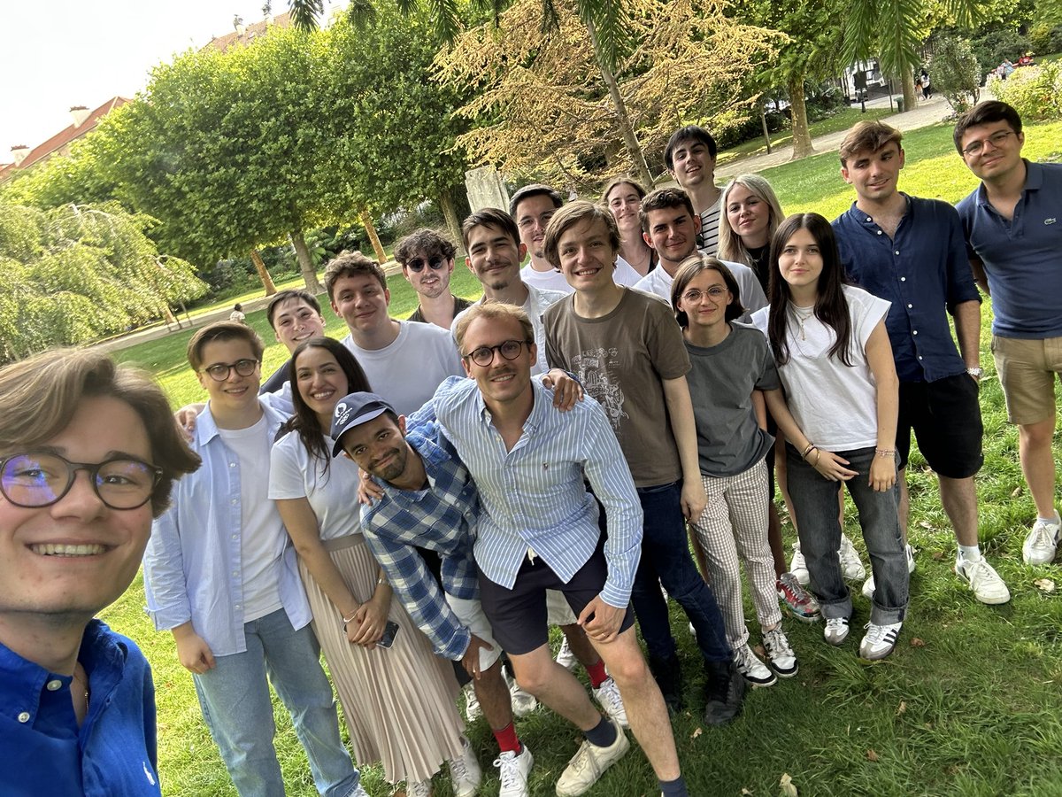 Ernest Fleurot (@ernestfleurot) on Twitter photo Petit pot militant de campagne à Asnières-sur-Seine autour de <a href="/louis_rqbrt/">Louis Roquebert</a> et de son initiative <a href="/LaReleve2025/">La Relève !</a>. 🍻
L’occasion d’échanger autour d’un verre sur les grands enjeux à venir du mouvement.
La Relève est plus que jamais en marche ! 🚀 Petit pot militant de campagne à Asnières-sur-Seine autour de <a href="/louis_rqbrt/">Louis Roquebert</a> et de son initiative <a href="/LaReleve2025/">La Relève !</a>. 🍻
L’occasion d’échanger autour d’un verre sur les grands enjeux à venir du mouvement.
La Relève est plus que jamais en marche ! 🚀