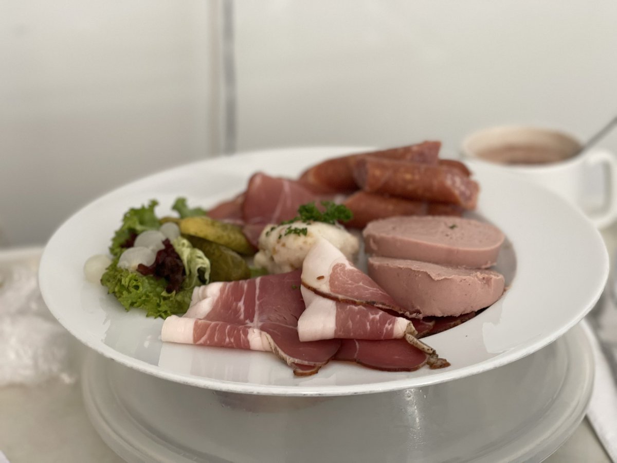 frenocomio's tweet image. Abendessen im Krankenhaus.
Mit einem alkoholfreien Hefeweizen wäre es perfekt.