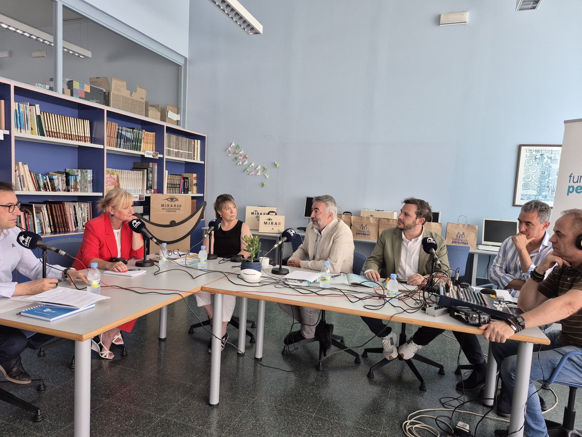Leticia García Sánchez (@leticiagarciaza) on Twitter photo Un placer compartir programa en <a href="/rintereconomia/">Radio Intereconomía</a>
con instituciones comprometidos con el empleo inclusivo👉<a href="/Asprosub/">Asprosub | Fundación PERSONAS Zamora</a> <a href="/FEACEM_CYL/">FEACEM CYL</a>
@aytomoralesdelvino <a href="/dipuzamora/">Diputación de Zamora</a>
La <a href="/jcyl/">Junta de Castilla y León</a> trabaja para que todas las personas tengan oportunidades de empleo👉economía social y programas de empleo local Un placer compartir programa en <a href="/rintereconomia/">Radio Intereconomía</a>
con instituciones comprometidos con el empleo inclusivo👉<a href="/Asprosub/">Asprosub | Fundación PERSONAS Zamora</a> <a href="/FEACEM_CYL/">FEACEM CYL</a>
@aytomoralesdelvino <a href="/dipuzamora/">Diputación de Zamora</a>
La <a href="/jcyl/">Junta de Castilla y León</a> trabaja para que todas las personas tengan oportunidades de empleo👉economía social y programas de empleo local