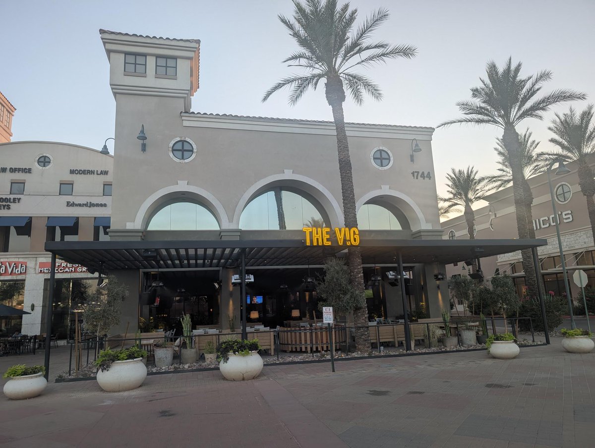 Pleased to announce the opening of The VIG restaurant at Dana Park.  The transformation of this space is amazing.  Thanks to Jason Bowles and the team at Whitestone REIT for making this transaction happen.  
1744 S. Val Vista Drive, Mesa, AZ - NWC Val Vista &amp; Baseline.