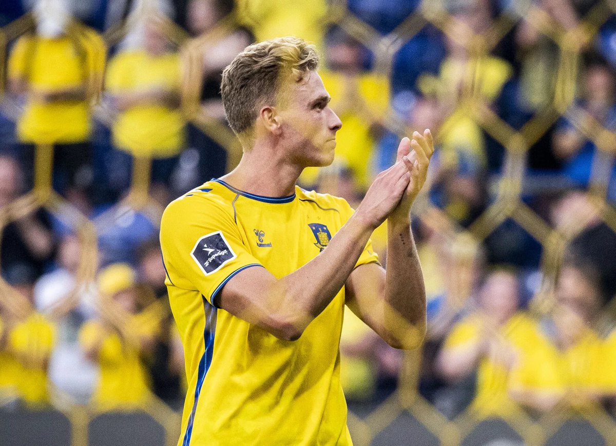 TransferRadarDK's tweet photo. 🔴⚪️🇳🇴 FC Köln er MEGET interesseret i Sebastian Sebulonsen, og forsøger nu at hente ham! 👤

Brøndby IF og Köln forhandler nu sammen om den 25-årige højreback. 👀

[@F_Abolhosseini]

#TransferRadarDK #BrøndbyIF #Sebulonsen 

📸Ida Marie Odgaard/Ritzau Scanpix https://t.co/ZdjtQCg6IJ