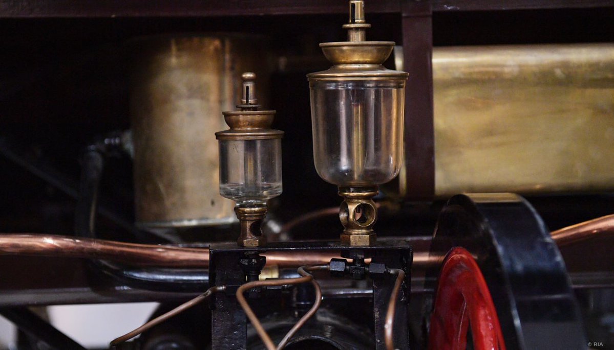 Russia's tweet image. ๐ #OTD in 1896, the first Russian production car (by Frese & Yakovlev) was introduced at the XVI All-Russia Exhibition in Nizhny Novgorod.
With a 2 hp ๐ช engine, it reached 20 km/h and ran up to 10 hours โ a worthy rival to foreign models & a fine gift to Emperor #NicholasII.