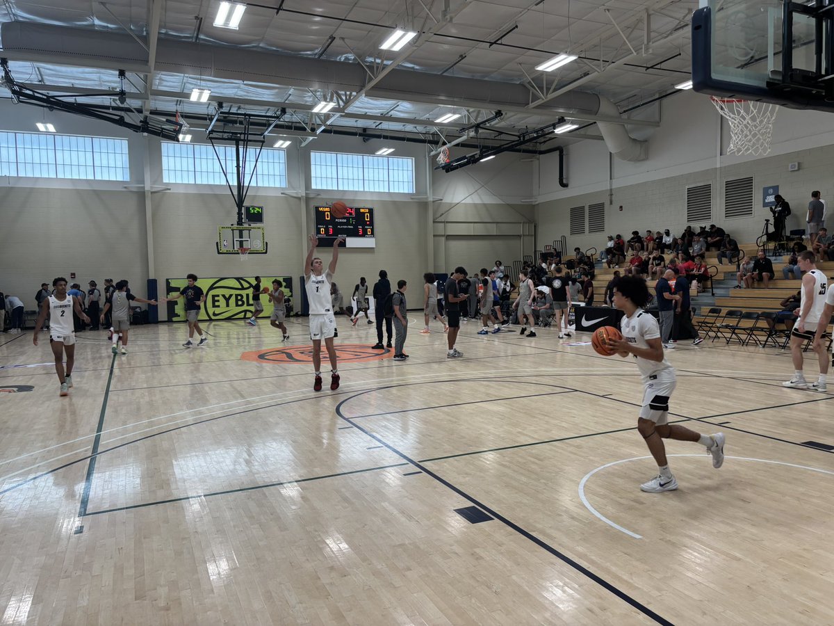 _MikeRoth's tweet image. Here for @OhioBuckets 16 U Peach Jam Play In Game vs @VegasEliteHoops
Great opportunity for the Ohio squad that went 12-0 in EYCL play.
Winner of this game advances to the Peach Jam pool play that starts tomorrow!
Standouts will be posted to @PrepHoopsOH