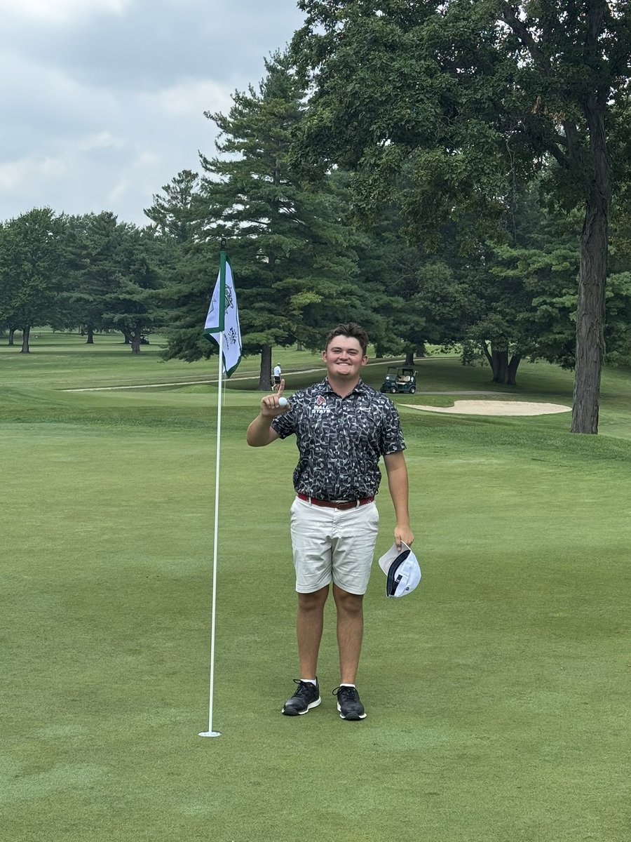 BallStateMGolf's tweet image. ‼️ACE ALERT‼️
Gavin Hare with a hole-in-one on 14 at @DCC_Muncie in first round of Indiana Open! 🔴⚪️💪🏽