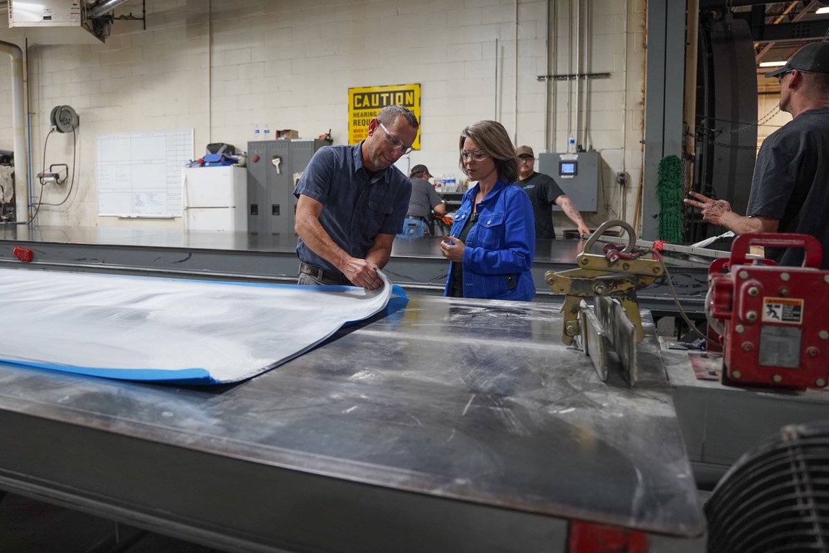AngieCraigMN's tweet image. Companies like Iracore are using union labor in Hibbing to ship around the world. Loved learning more during my factory visit last week!
We need leaders in Washington who uplift Minnesota manufacturers.