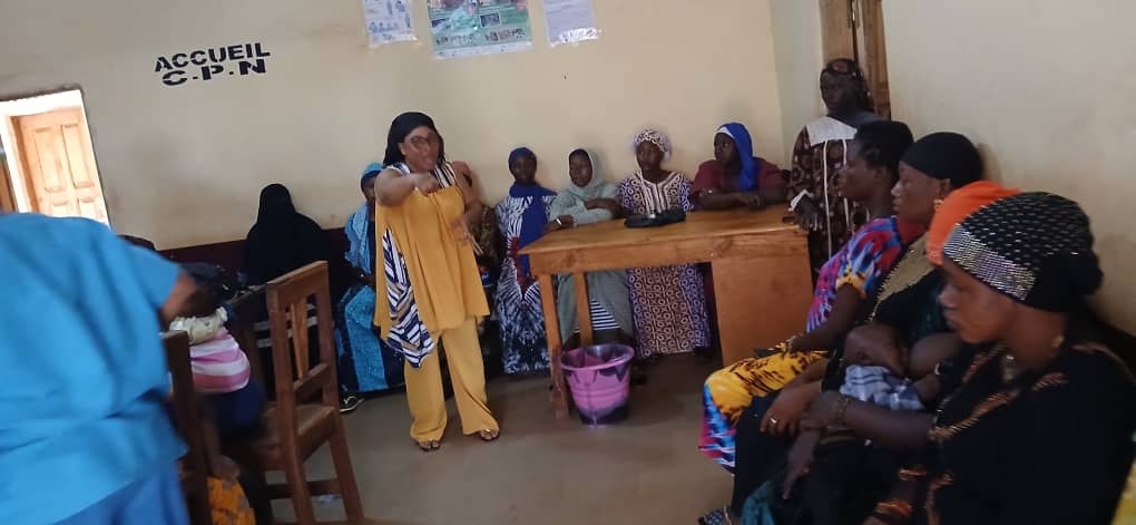 Sevguinee's tweet image. KANKAN / SIGUIRIKORO : Sensibilisation sur les IST et leur prévention au centre de santé dans le projet d'accompagnement des femmes en ceinte avec @EF_LINITIATIVE
