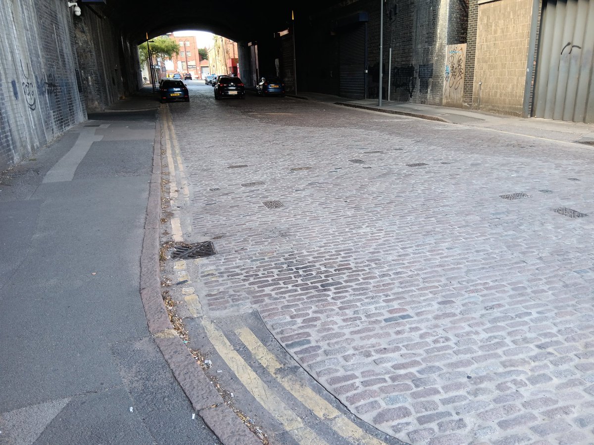 x_brum's tweet image. After a steaming weekend, 2 bags of steaming stinking litter collected from Allison Street and Shaws Passage B5. Imagine what the rest is like. I'm sure we will find out on Saturday for our group monthly litterpick @Bradford_St_Bhm #OneMillionbags #Cleanerbrum