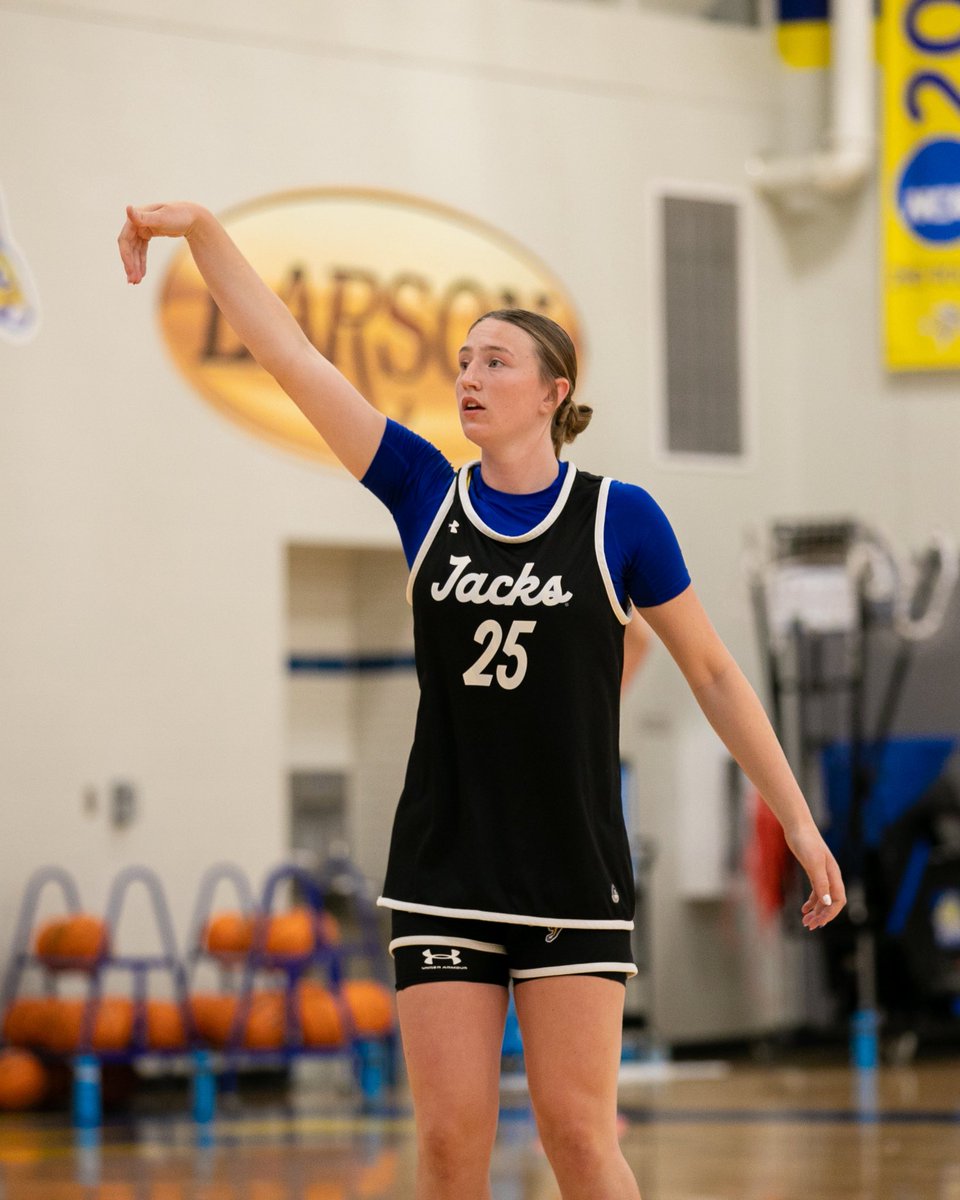 Jackrabbit WBB (@gojackswbb) on Twitter photo Staying busy π οΈ
#GoJacks π° Staying busy π οΈ
#GoJacks π°