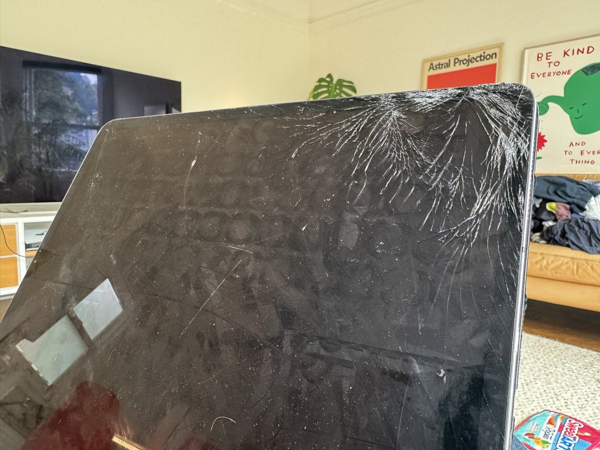 Farewell to my soul mate, the screen that completes me, my slab of destiny,  my glassy little himbo,