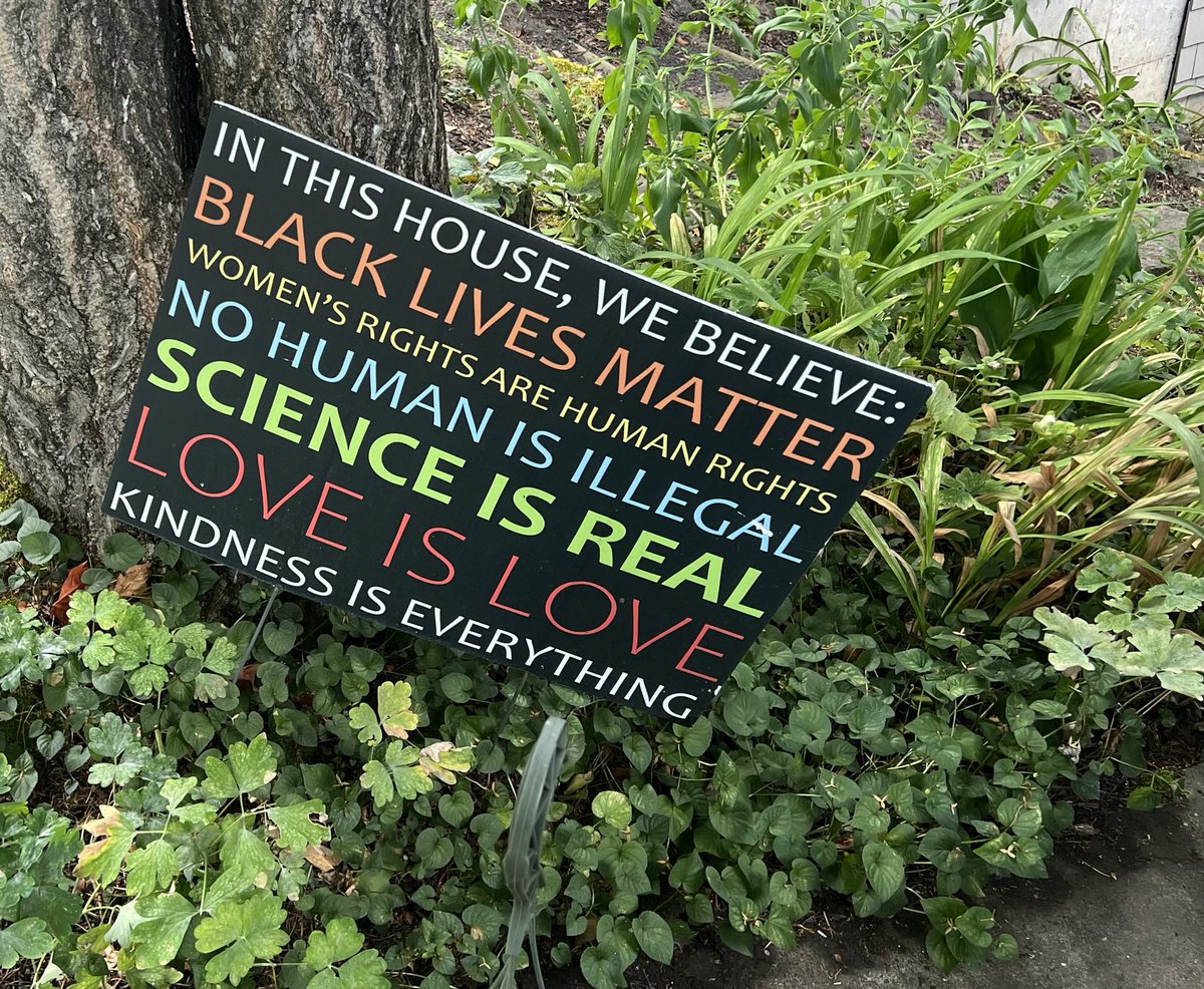 JuleenRZierath's tweet image. Visited family this past weekend and one of my siblings has this posted on the front yard! I completely agree with each and every point! Happy summer!
