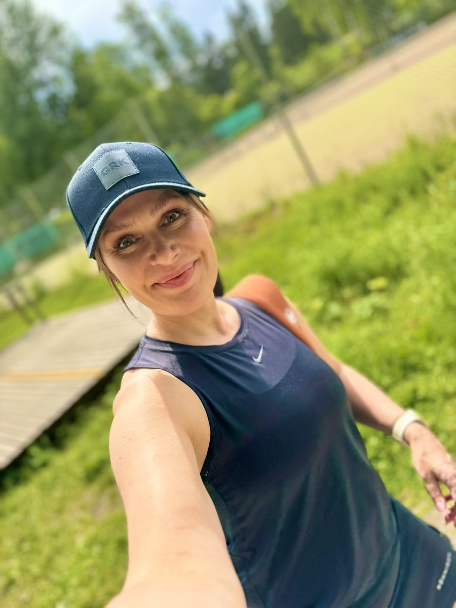 Ei se lämpö luita riko.

#parituntiajasataastetta
#aikavähännäkyikesäihmisiäkentillä
#tulispatalvi