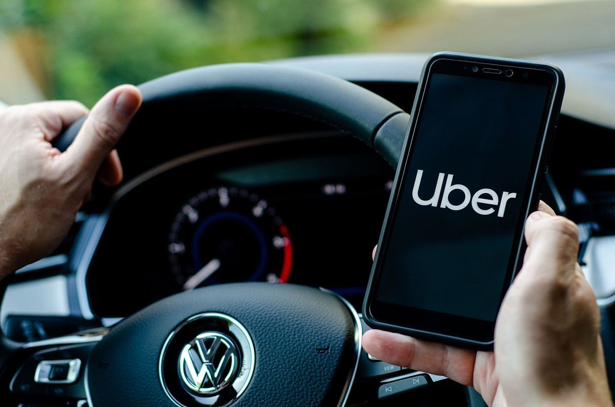 Milei_Noticias's tweet image. En Córdoba quieren meter restricciones a Uber, cuando el 28% de la población utiliza apps para movilizarse. 16 mil familias dependen de este ingreso. Pero los políticos siguen protegiendo a los taxistas, que lloran porque no quieren competencia.
¿Ustedes que opinan?