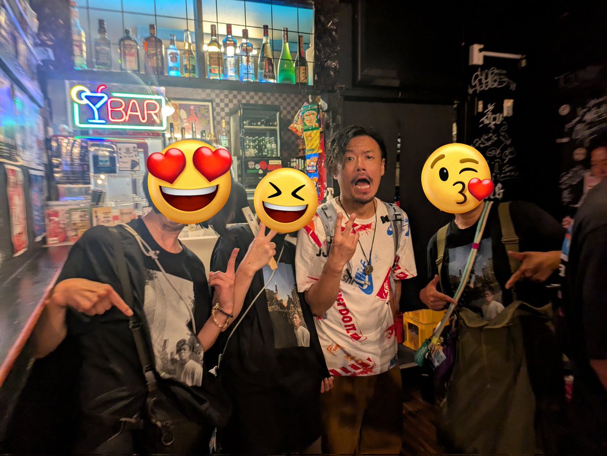 zingerchan's tweet photo. 念願の!!
昨日受け取ったシュウT着て
Two-Shoes観て
SYUさんと📸
ありがとう!No.18🙏✨
最高に楽しい3日間でした🥰
浜松!
ADAM FEST.!
玉田さん!
ありがとうございました😆❤️
#ADAMat
#ADAMFEST2025
#TwoShoes
#no18
さて帰ります🤭👍
#25時 https://t.co/acETSRrzkm