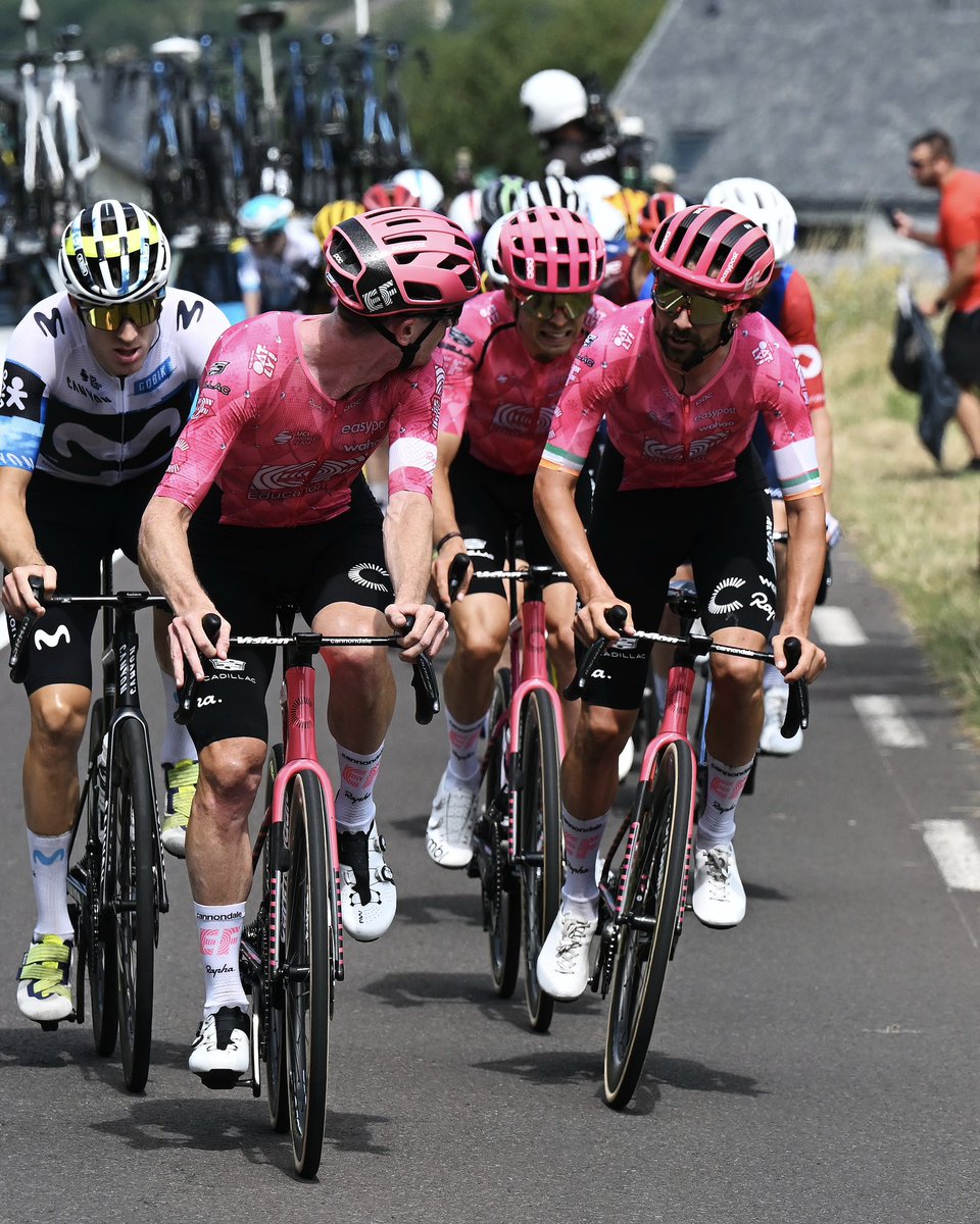 EFprocycling's tweet photo. A dream team on a dream day 🥹💕 proud is an understatement

📸: @gettyimages 

#efprocycling #tdf2025 https://t.co/Qao65S00zY