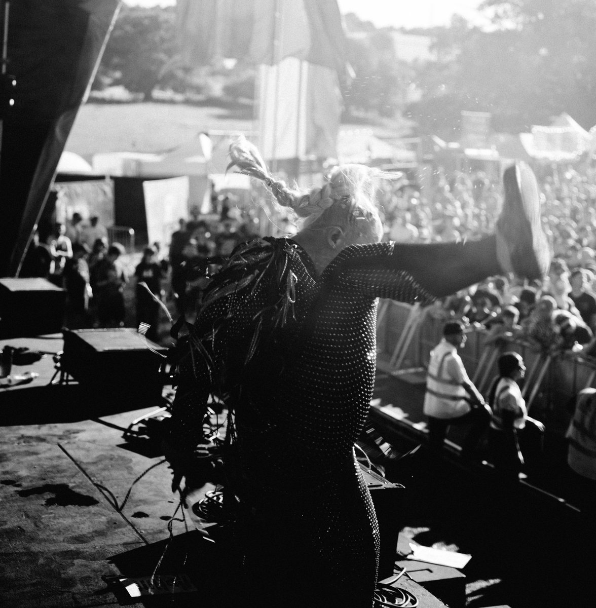 VUKOVI (@vukoviband) on Twitter photo Thank you for forever being the greatest festival in the world <a href="/2000trees/">2000trees Festival</a>
That was a real milestone show for us and a beautiful way to send off Mr. Fridge. Torn apart in his prime by those he loved most. We salute you 🫡 💚 Thank you for forever being the greatest festival in the world <a href="/2000trees/">2000trees Festival</a>
That was a real milestone show for us and a beautiful way to send off Mr. Fridge. Torn apart in his prime by those he loved most. We salute you 🫡 💚