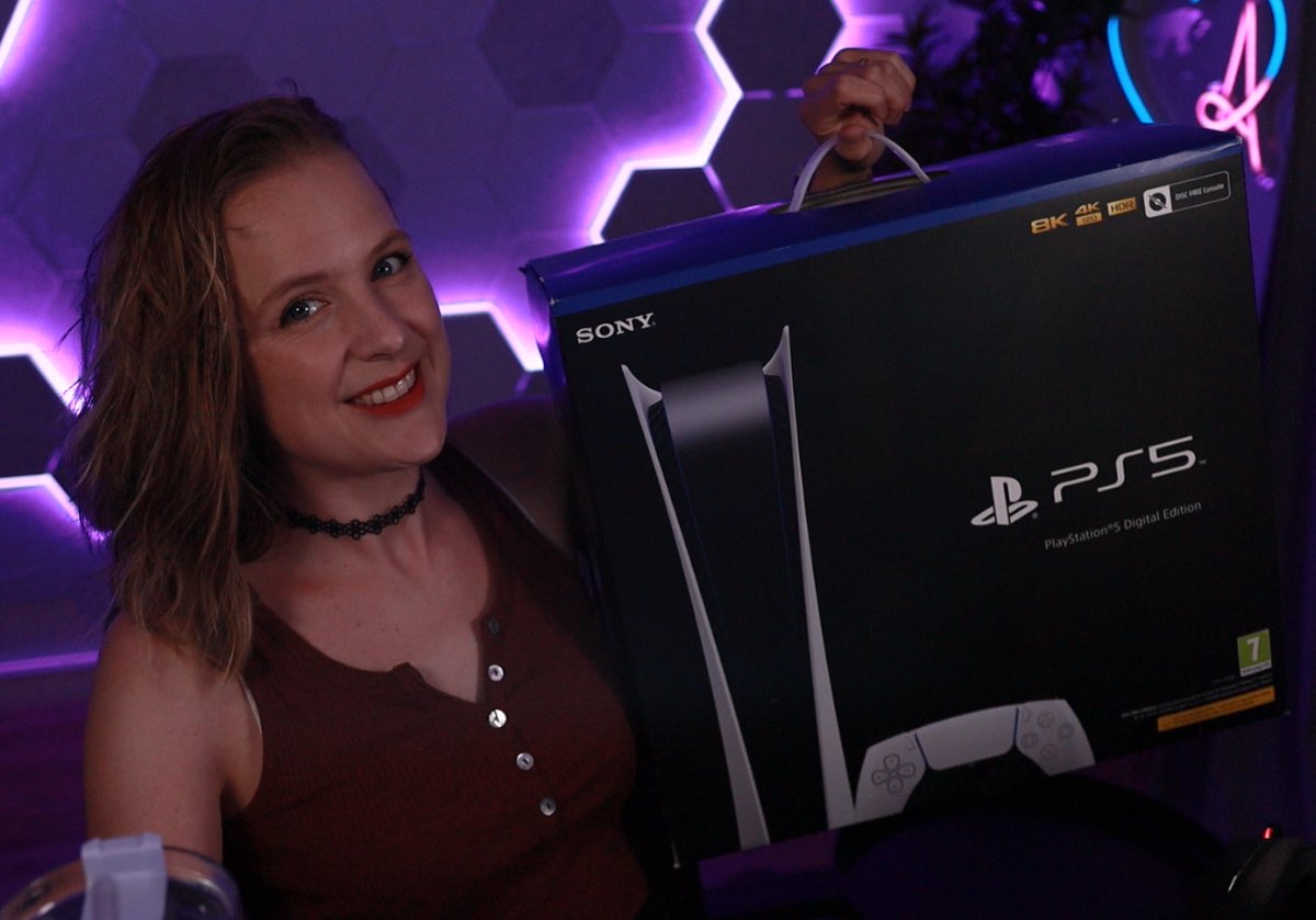 GIVING AWAY A PS5 SUPER SOON. COME WATCH