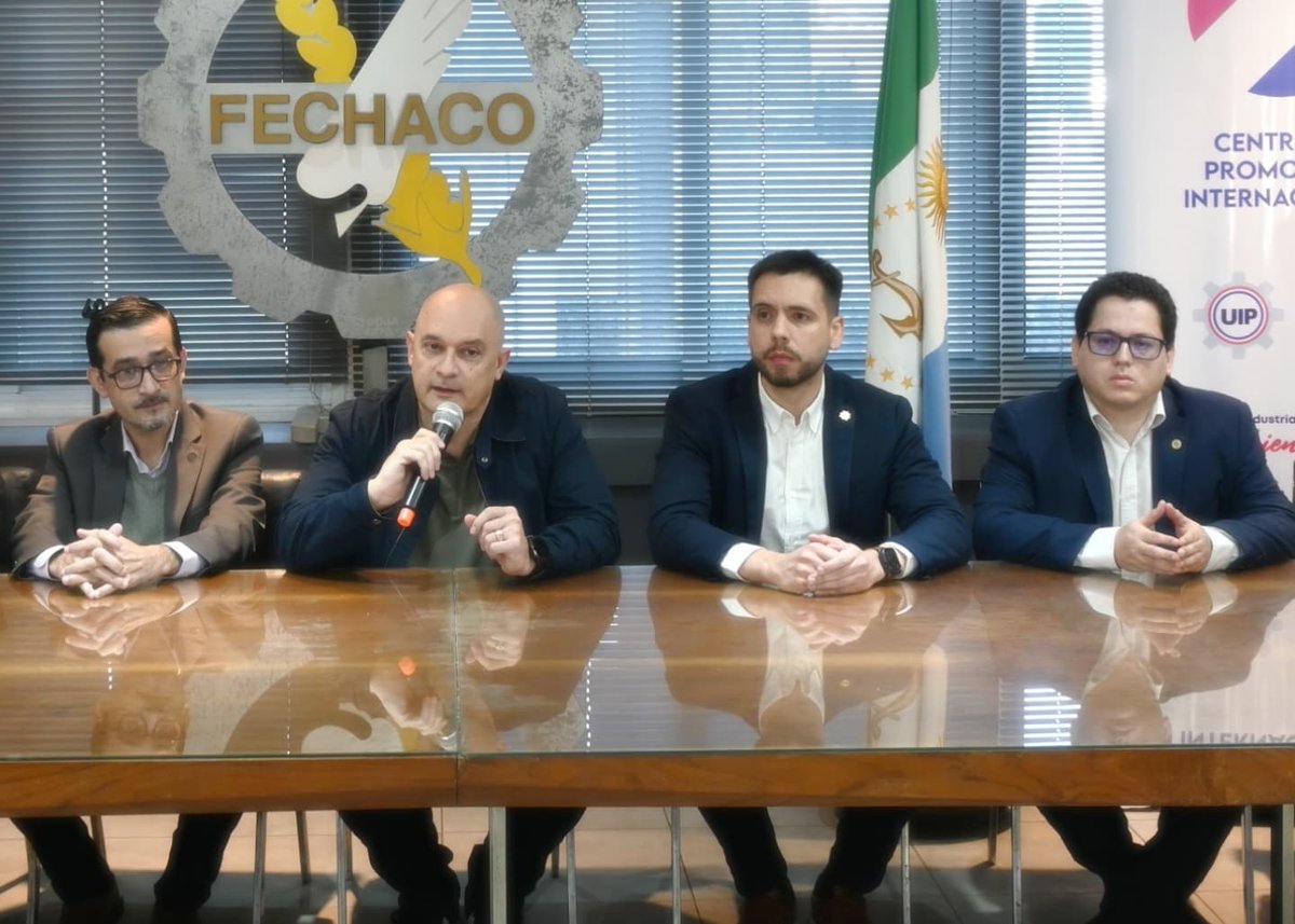 🇵🇾🤝Presentación oficial de la Feria Empresarial del Paraguay (FEPY)

Junto a autoridades de la Unión Industrial Paraguaya (UIP) el Consulado de Paraguay en Chaco y directivos de #FECHACO, realizamos una conferencia de prensa para anunciar este gran evento regional.

#Alianzas