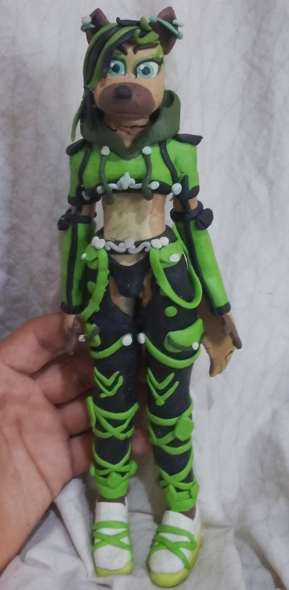 BarajadAurelio's tweet image. Aquí esta el cuarto color un hiena de color verde
Les presento a Jaden hunter una hiena q su especialidad es el maquillaje y el peinado ella está en el enfoque de diseño estético y maquillista
#furry #furries #furryarwork #furrycommission #furryoc #furryfandom #furrycomunity