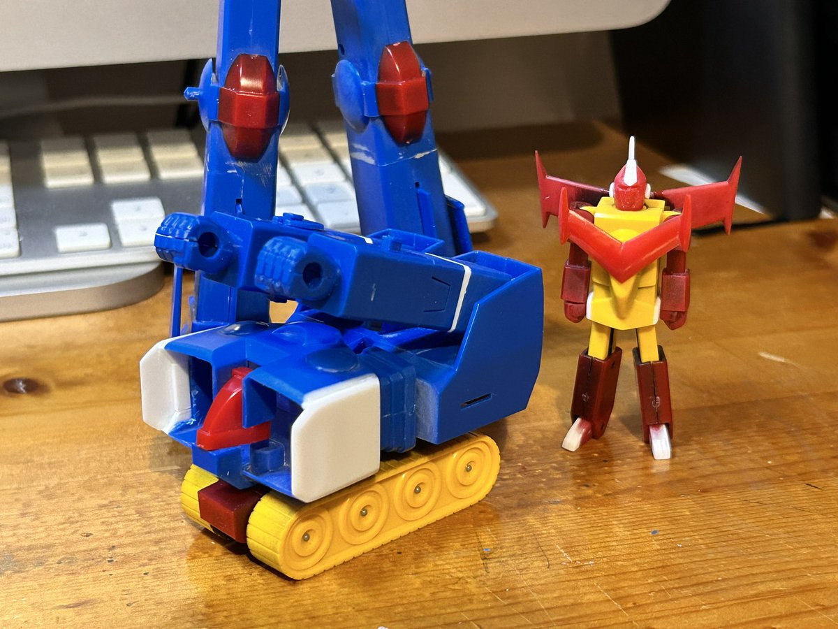 F04C ギャル向けガラケー 見本模型