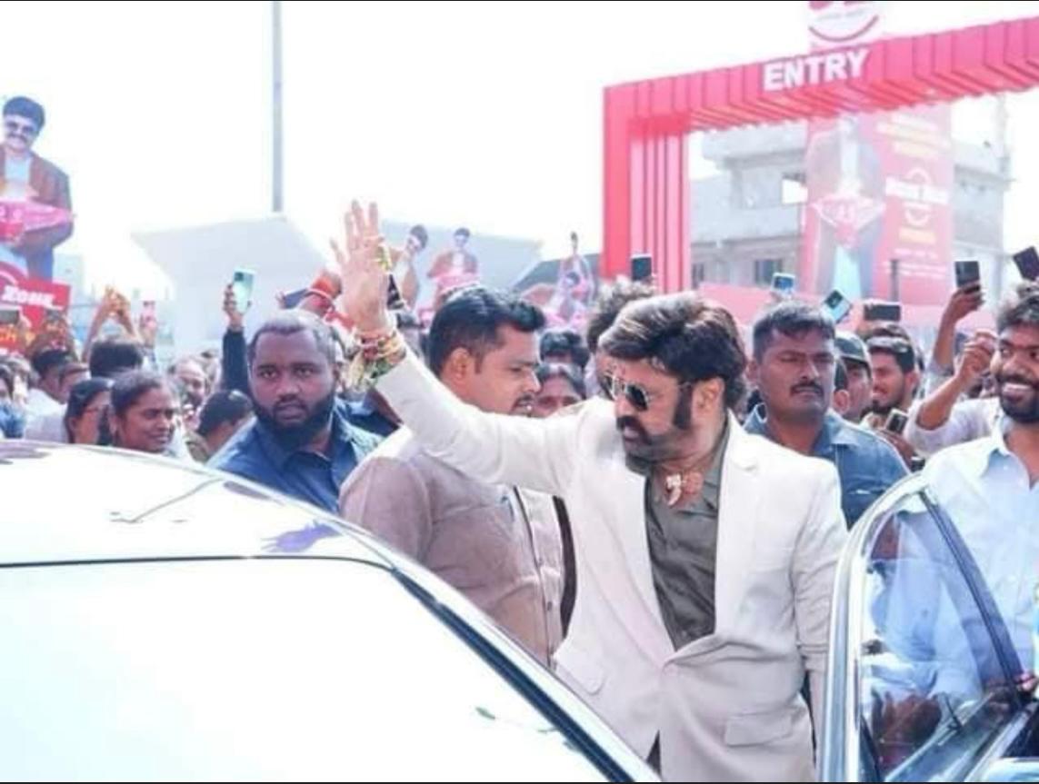 chowday2009's tweet image. Pic of the day, Jai balayya.