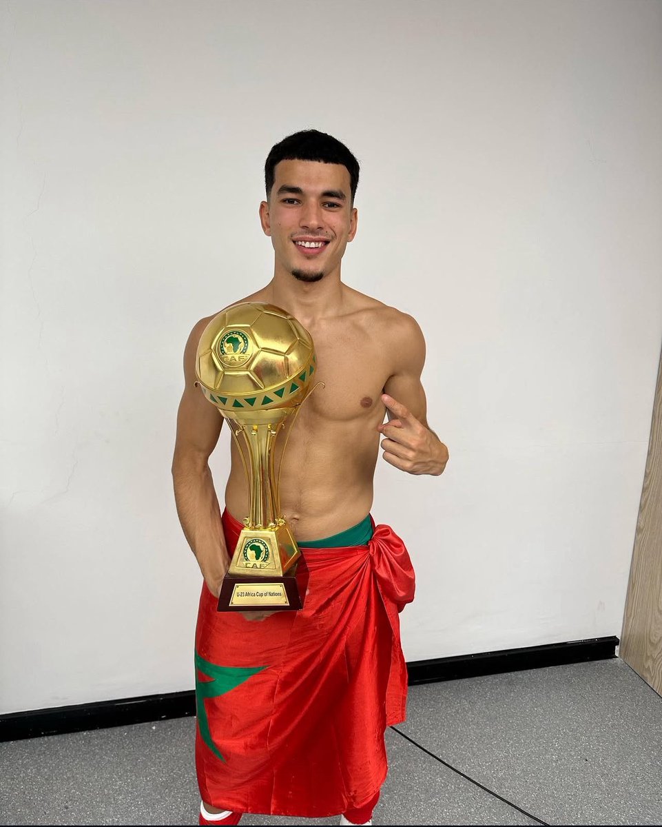 🇲🇦🚨 EXCL- Le VfL Wolfsburg avance sur Zakaria El Ouahdi! 

🇩🇪🟢⚪️ Die Wölfe ont soumis une 1e offre refusée mais les discussions continuent avec le Marocain, intéressé par le défi. 

⚠️ Concret, le Stade Rennais reste en embuscade.

🔵⚪️ Le KRC Genk demande €12M. #mercato #SRFC