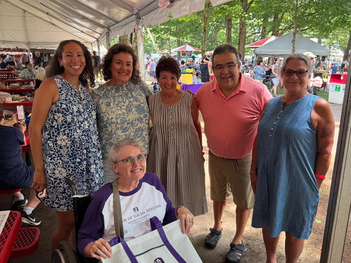 We had so much fun catching up with our alumni at UAlbany Day at the Races!
