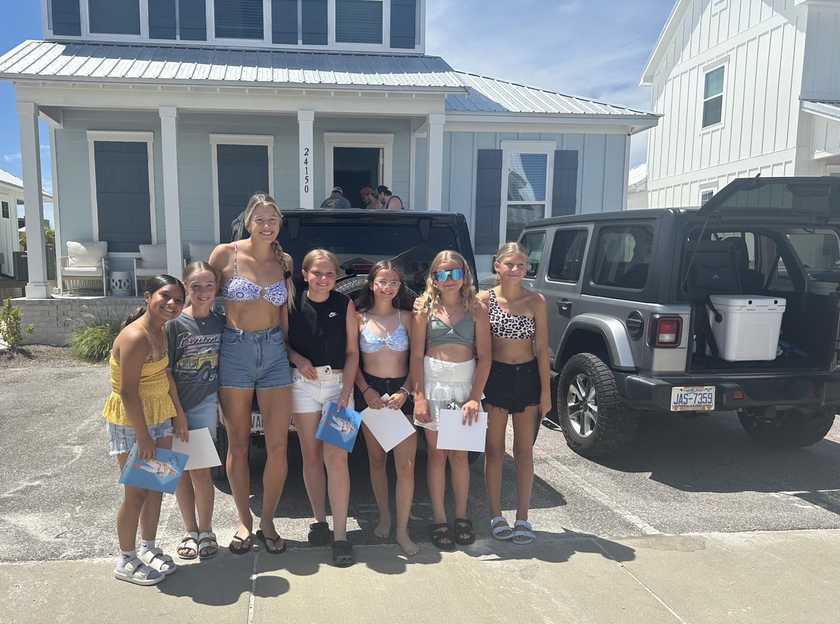 Rebecca Pickens (@volmompickens) on Twitter photo When youโre on vacay and a travel softball team spots โฆ<a href="/PickensKarlyn/">Karlyn Pickens</a>โฉ - you whip out some autographed photos and make their day!! ๐งก๐งก๐ฅ๐ฅ #orangebeach #bearolemodel When youโre on vacay and a travel softball team spots โฆ<a href="/PickensKarlyn/">Karlyn Pickens</a>โฉ - you whip out some autographed photos and make their day!! ๐งก๐งก๐ฅ๐ฅ #orangebeach #bearolemodel