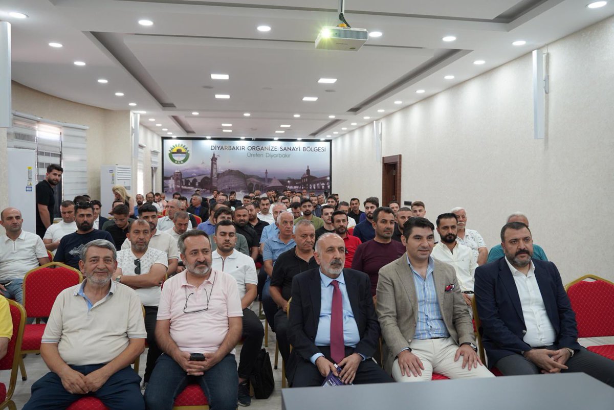 DTSO (@diyartso) on Twitter photo Odamız Yönetim Kurulu Başkanı <a href="/kayadb/">Mehmet Kaya</a>, Diyarbakır Organize Sanayi Bölgesi ve WCI Forum iş birliğiyle düzenlenen, Afrika pazarının gelecek vizyonu ve Afrika’ya ihracatın stratejik şifreleri programına katıldı. Odamız Yönetim Kurulu Başkanı <a href="/kayadb/">Mehmet Kaya</a>, Diyarbakır Organize Sanayi Bölgesi ve WCI Forum iş birliğiyle düzenlenen, Afrika pazarının gelecek vizyonu ve Afrika’ya ihracatın stratejik şifreleri programına katıldı.