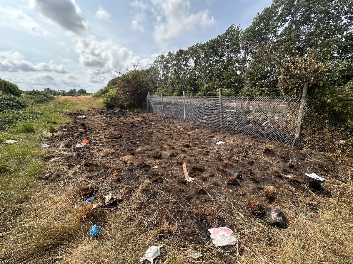 GabrielDMorris's tweet image. I’ll be live at 6pm on KMTV with the latest on yesterday’s train incident in Teynham where a train collided with an Amazon delivery van - where the courier was killed. 

An investigation is underway and a report being prepared for the coroner.