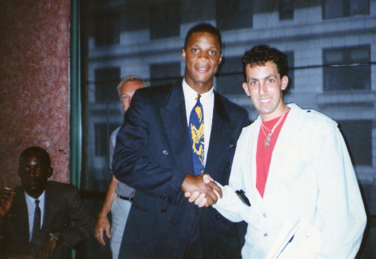 alanbarcoff's tweet image. I am posed here 1980's with some of the biggest superstars of MLB. Such fun times in my life, Billionaires with all their money can't replicate this, and that is PRICELESS to me. @RetroCardSnaps @NYPost_Mets @Topps @Rangers @MarinersPR @rogerclemens @Toronto @rosenbaumlaw