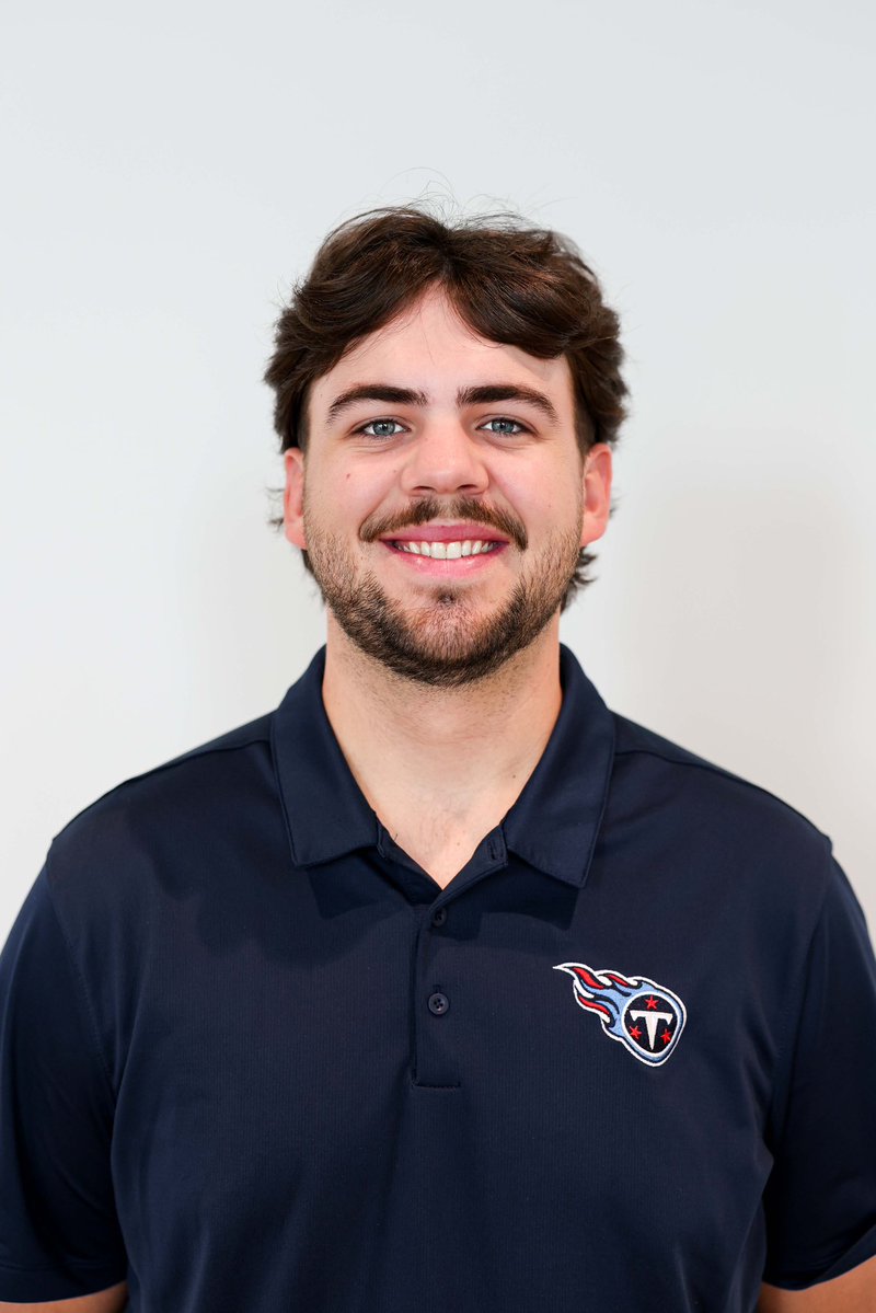 Vince King (@vincekinggfx) on Twitter photo I’m thrilled to announce that last week I started a new role as a Graphic Designer with the Tennessee Titans through the Bud Adams Fellowship Program. Thank you to <a href="/C_Zambetti/">Christine Zambetti</a> and <a href="/katelyn_flem/">Katelyn Fleming</a> for this amazing opportunity! I’m extremely excited to get to work #titanup I’m thrilled to announce that last week I started a new role as a Graphic Designer with the Tennessee Titans through the Bud Adams Fellowship Program. Thank you to <a href="/C_Zambetti/">Christine Zambetti</a> and <a href="/katelyn_flem/">Katelyn Fleming</a> for this amazing opportunity! I’m extremely excited to get to work #titanup