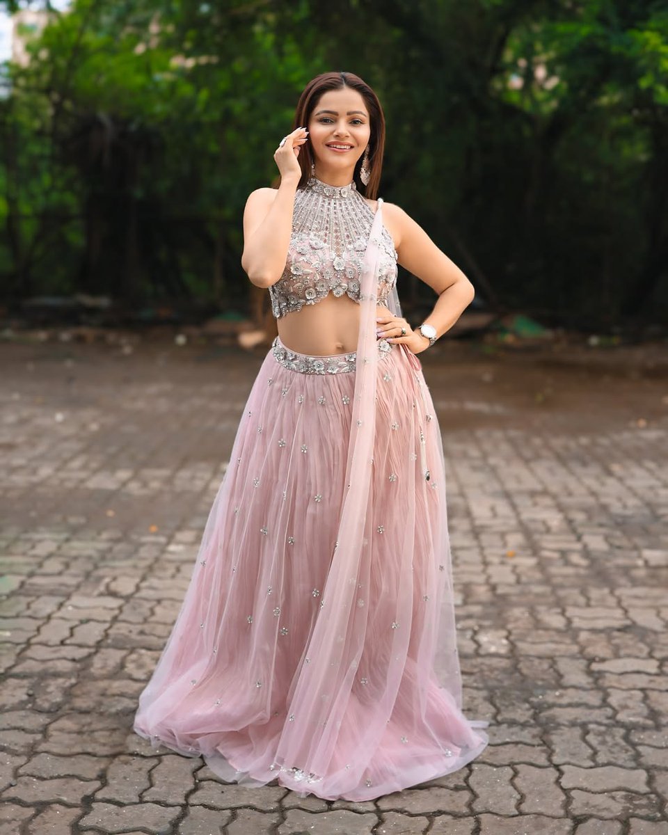 #RubinaDilaik 

celebsline.com/rubina-dilaik-…