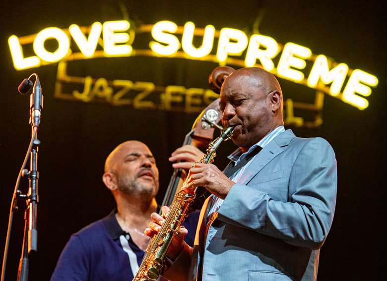 Last week at Love Supreme. Such a phenomenal time, crowd, and tunes. 

jazzwise.com/review/article…