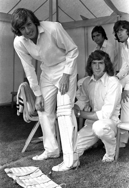 spursnostalgia's tweet image. After such a great Test match between England and India at Lord's - this photo seemed worthy.....
Big Pat helping Martin Peters pad up for a charity cricket match, circa 1972....
