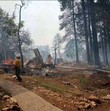 BREAKING: Historic Grand Canyon Lodge DESTROYED by Dragon Bravo Wildfire 

North Rim closed for 2025 season after flames ravage 50+ structures Get More News link eliy.site/rxKWO
#GrandCanyonLodge #use
