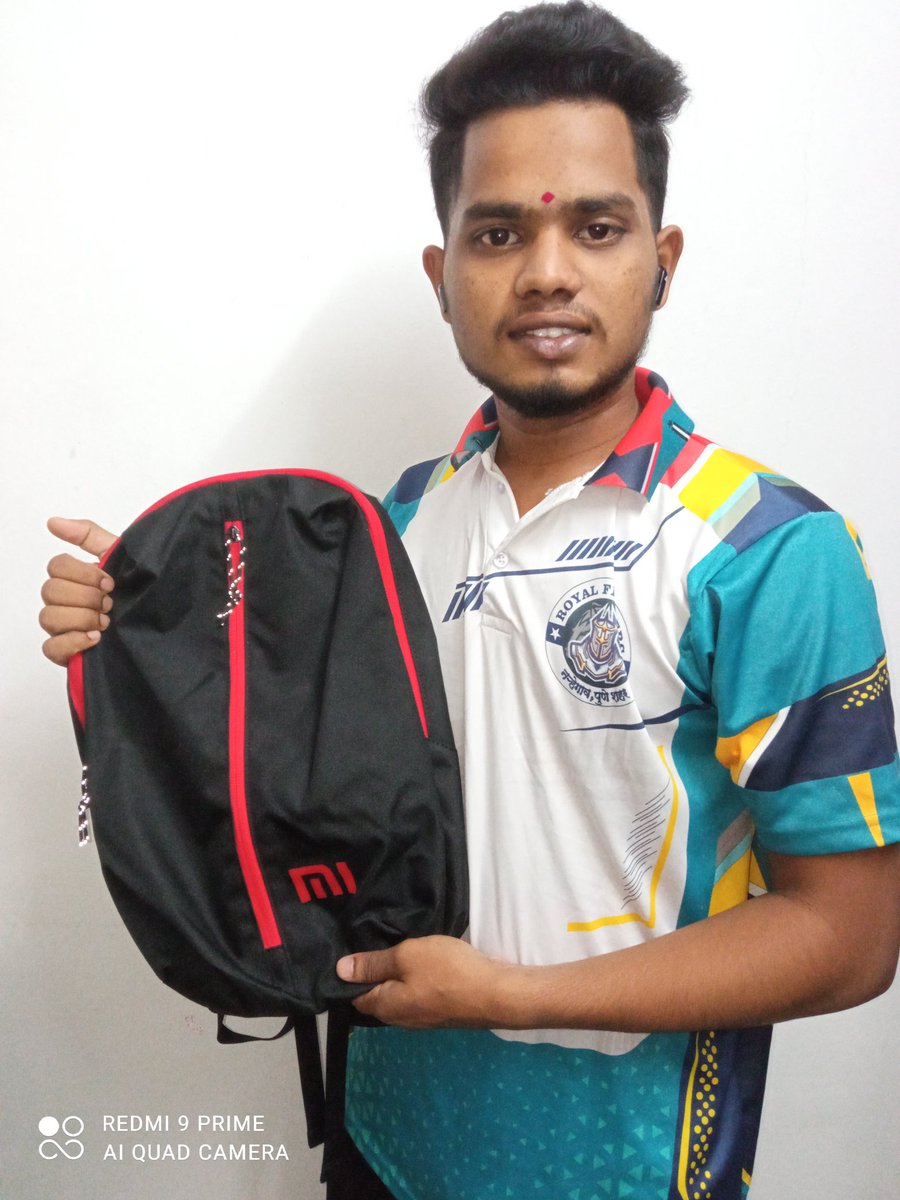 Pranay8051's tweet image. Feeling happy to receive this amazing gift from the MiFC Pune 9th Anniversary Photography Contest! 📸🎁
Big thanks to @XFCPune, Presidents Mauli & Sidharth, Xiaomi India Sales & Service Team for this lovely surprise! 🙏🧡
#XFCPune
#XiaomiIndia #RedmiIndia