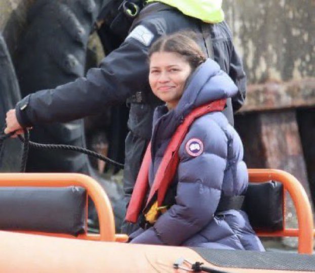 cares_daya's tweet image. she’s so cutiee i missed her
