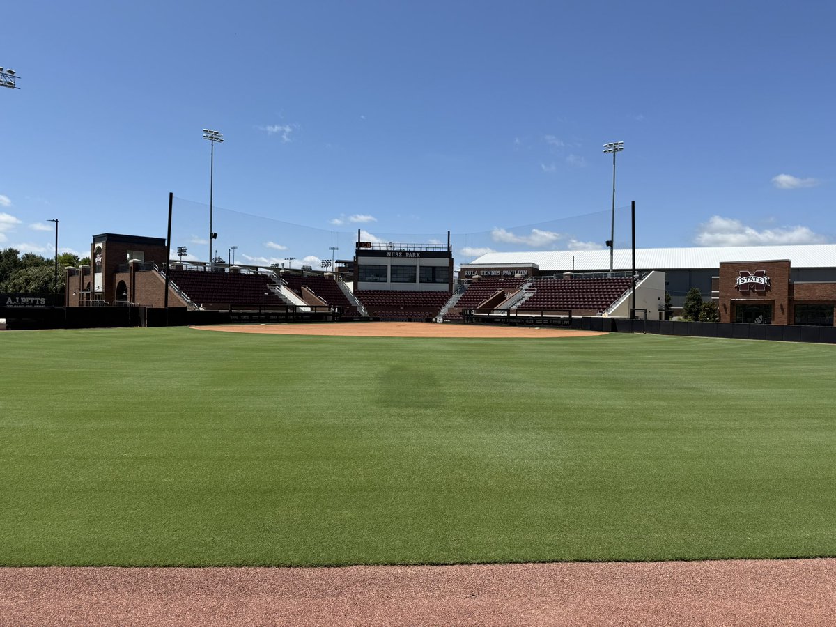LCRaley2029's tweet image. Got to stop by Nusz Park @HailStateSB on the way to play the NFA National Championship in Ruston Louisiana @NFAsoftball