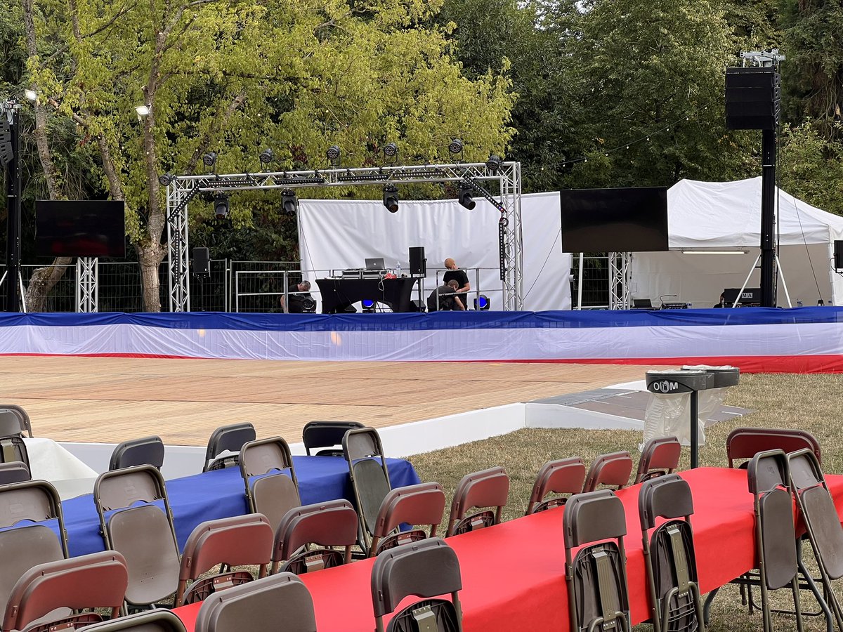 ericberdoati's tweet image. Tout est prêt 
On vous attend