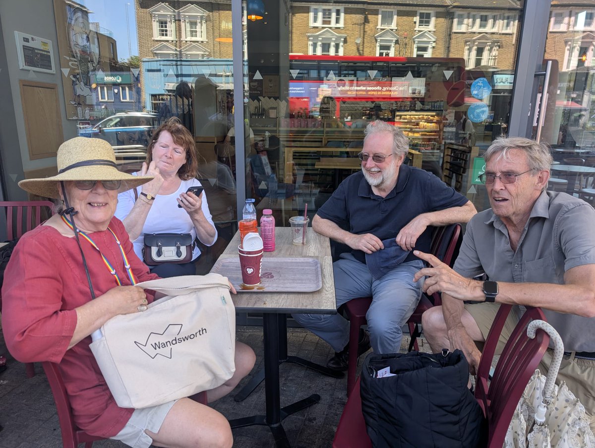 PutneyLabour's tweet image. It was blisteringly hot over the weekend but Labour activist were out on the doorstep in East Putney supporting Cllr Finna Ayres.
Labour are delivering
✅Lowest Council in the UK
✅Increased investment in roads & pavements
✅Free bulk waste disposal & more mega skips