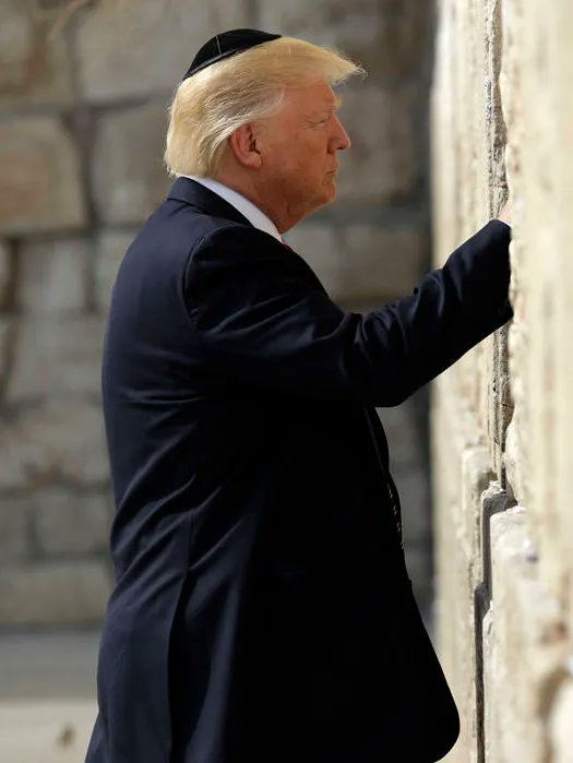 stanjones691's tweet photo. @DeusMozzarella @d2thedre @AfgZoroastrian No presidents have been jewish, but our politicians are owned by AIPAC.
Doesn't matter if what the O.P said was technically incorrect, you're purposely missing the point. https://t.co/qC8GMWrN37