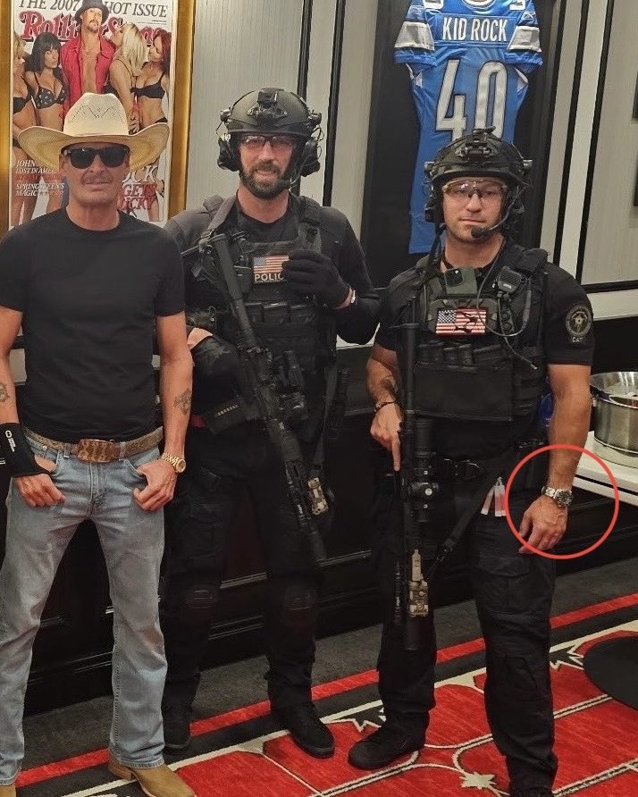 watchesofespion's tweet image. Secret Service Counter Assault Team- (CAT aka Hawkeye) Agent with a custom Omega Seamaster 300M “unit watch” on his wrist  @KidRock . (Slide 2 from different USSS).