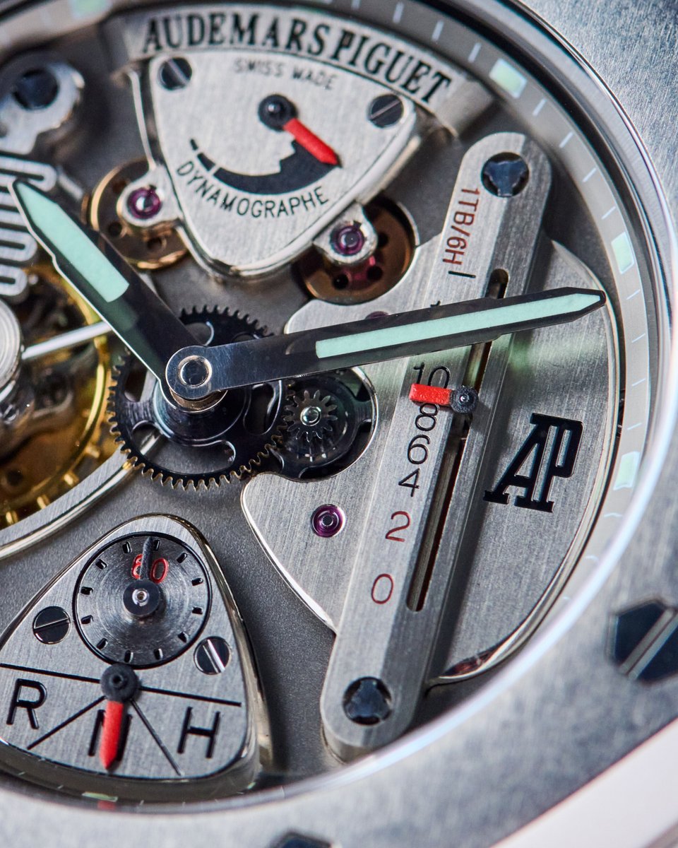 EuropeanWatchCo's tweet image. 🚀 Meet the Audemars Piguet Royal Oak Concept Tourbillon ref. 25980AI, a tourbillon-powered machine that looks like it came straight from the future (and kind of did).

Launched in 2002 to celebrate the 30th anniversary of the Royal Oak, the Concept line is where AP experiments…