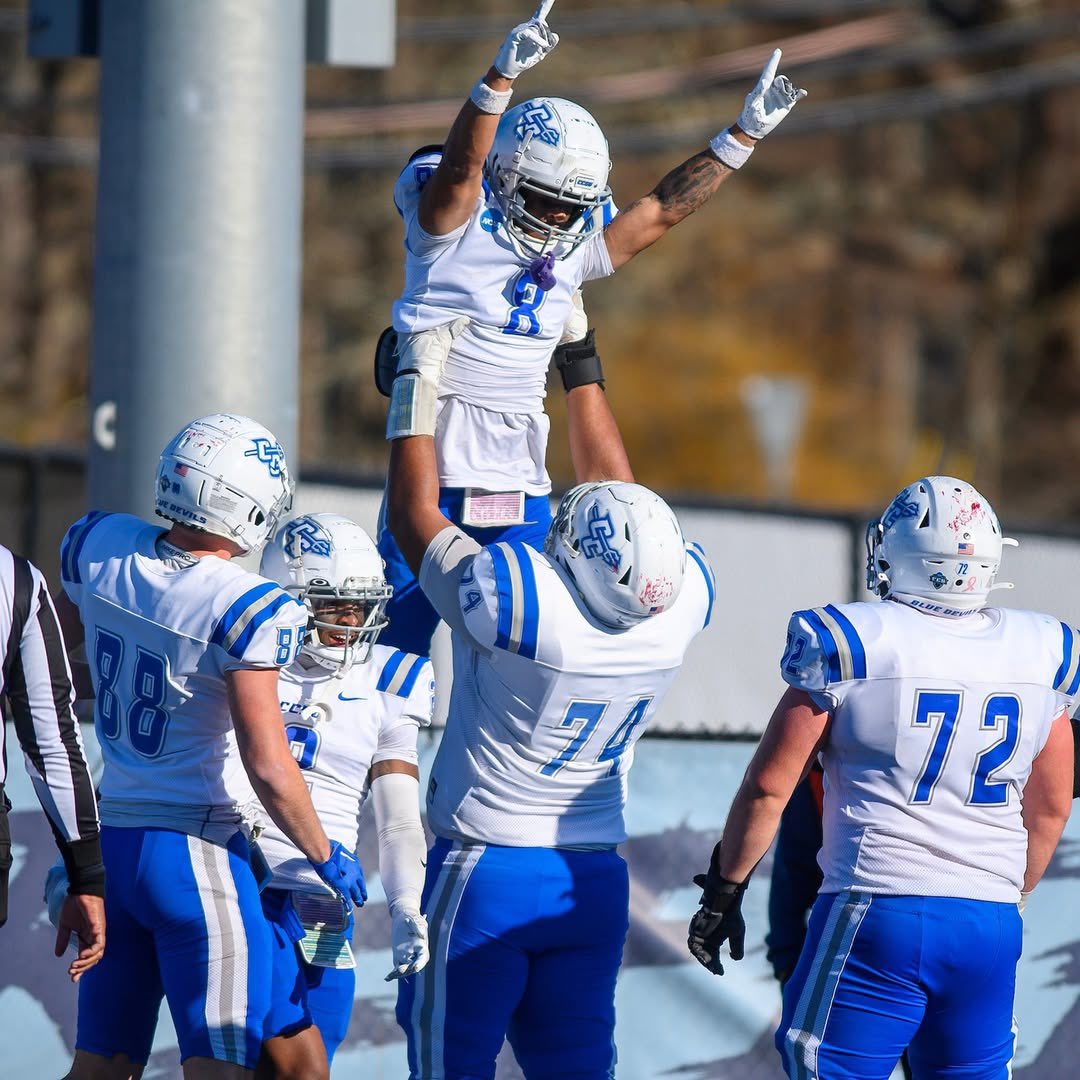 trey3grant's tweet image. After an amazing conversation with @RonDiGravio I am blessed to have received a D1 offer from @ccsu_fb ‼️
#GoBlueDevils
@jd01an @CoachJeffMoore @TASeawolfFB @TheRealCoachGee