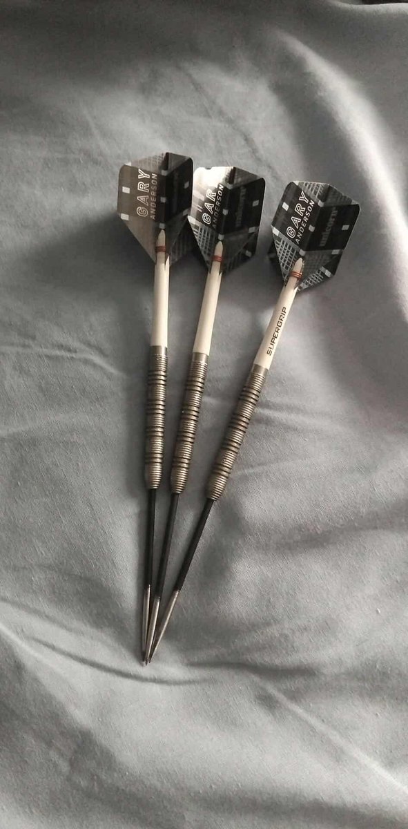 reecebarry180's tweet image. Can't beat messing around with darts. Some custom fitted 60mm in some @DartsClearance barrels