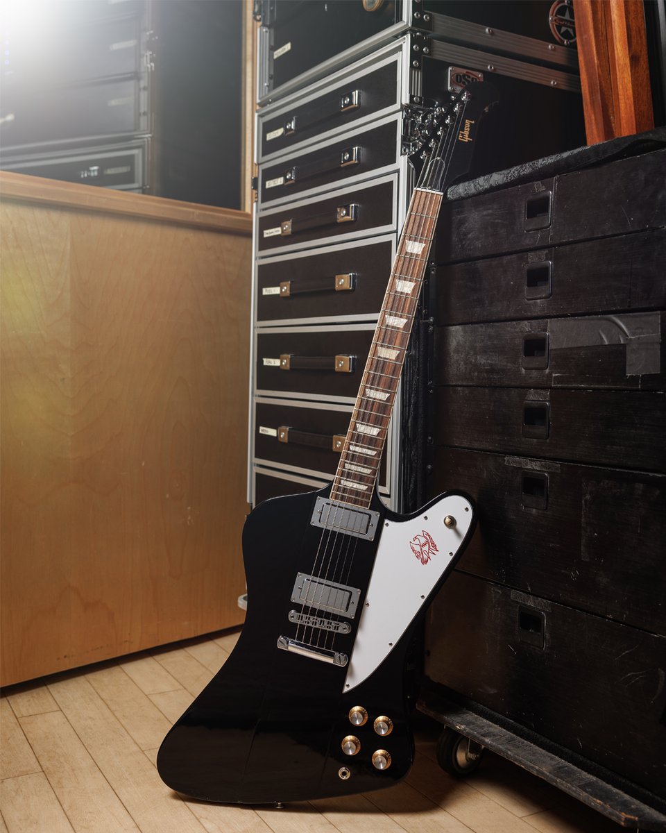 gibsonguitar's tweet image. The Firebird is one of the most distinctive-looking guitar designs ever, and the Firebird Platypus takes this legendary guitar a step further.

Learn more: ow.ly/55Wa50WpgPb

#Gibson #TheOriginal #Firebird #Platypus