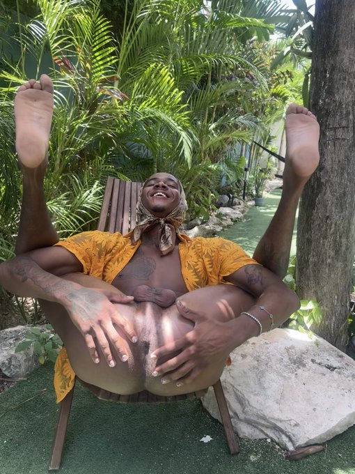 Watch Want To Be A GlobalBro?'s leaked NSFW photo on TwXstars