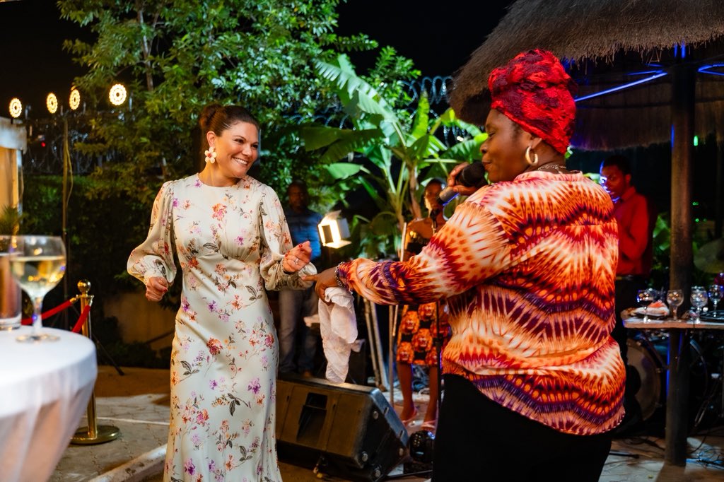 Today marks the 48th birthday of H.R.H. the Crown Princess of Sweden.

As per tradition, the Crown Princess is celebrated by Their Majesties the King and Queen, members of the Royal Family, and the public at Solliden Castle on the island of Öland in the Baltic Sea.👑🇸🇪